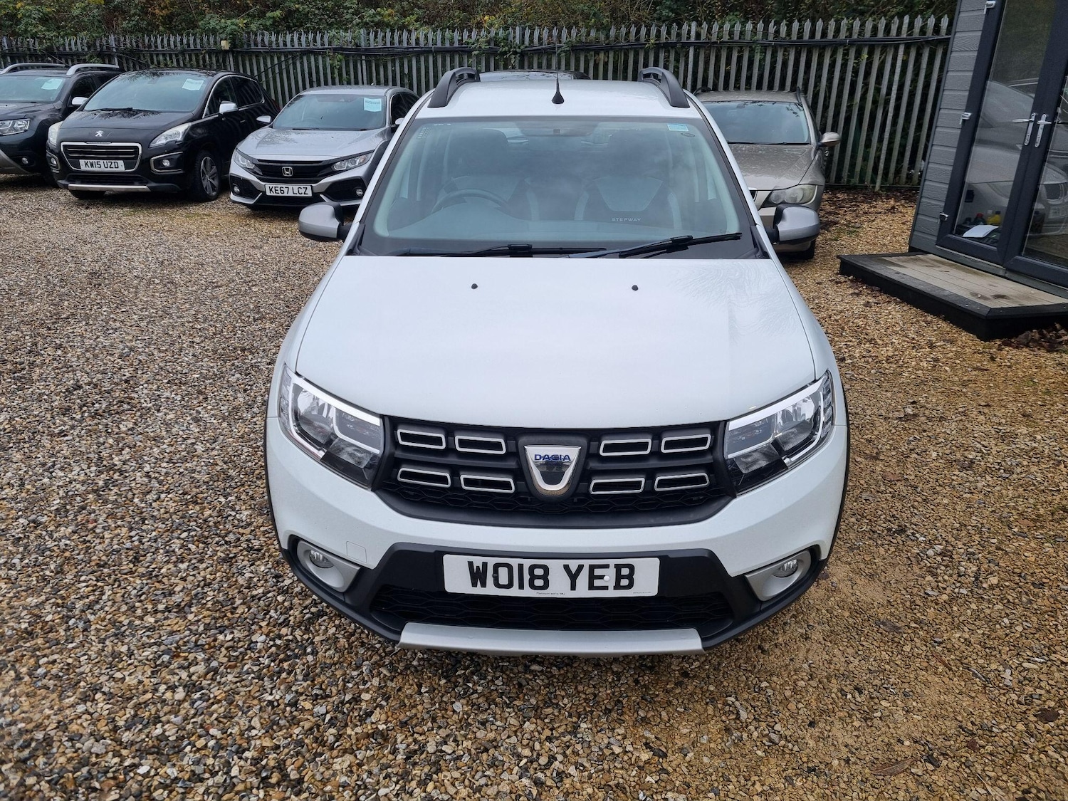 Used Dacia Sandero Stepway 2018 for sale - 76832601: Photo 2