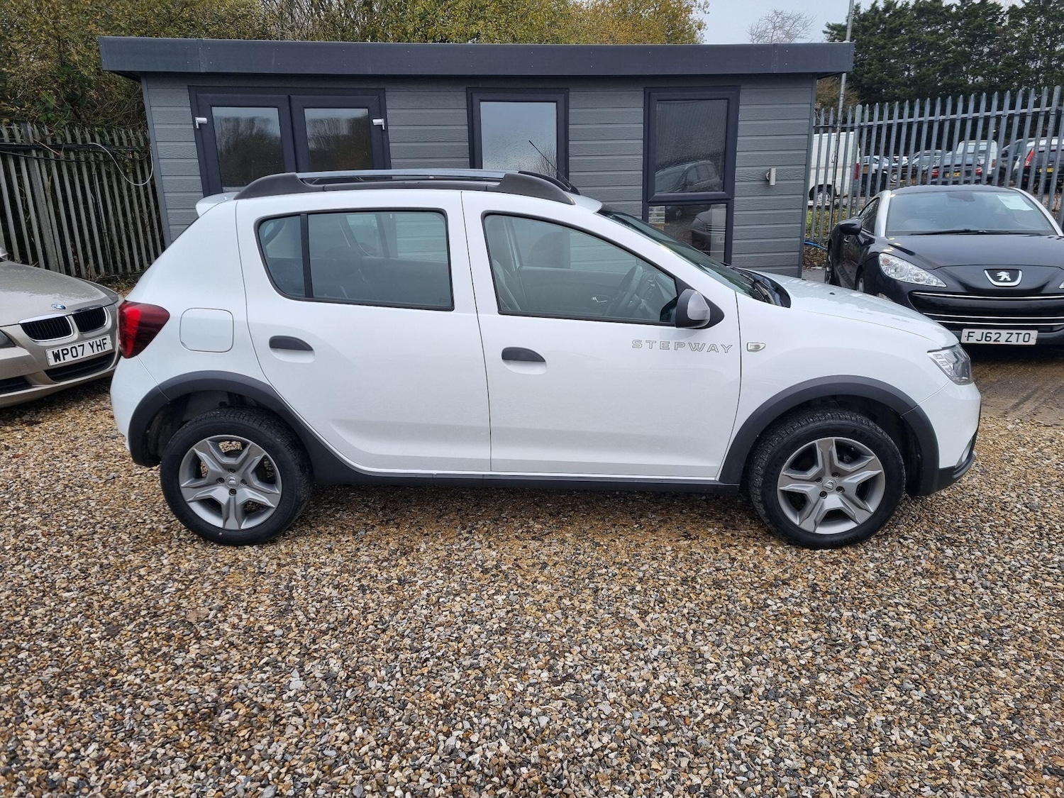 Used Dacia Sandero Stepway 2018 for sale - 76832601: Photo 7