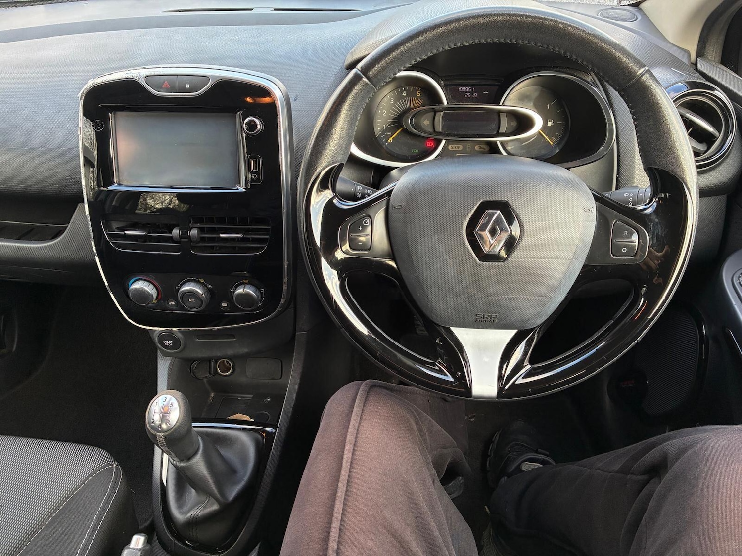 Used Renault Clio for sale - 77304986: Photo 14