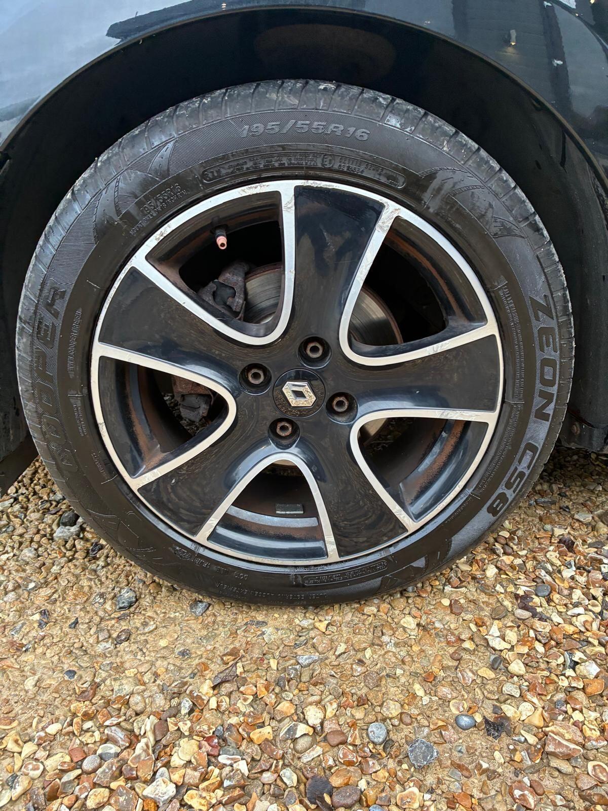 Used Renault Clio 2015 for sale - 77304986: Photo 21