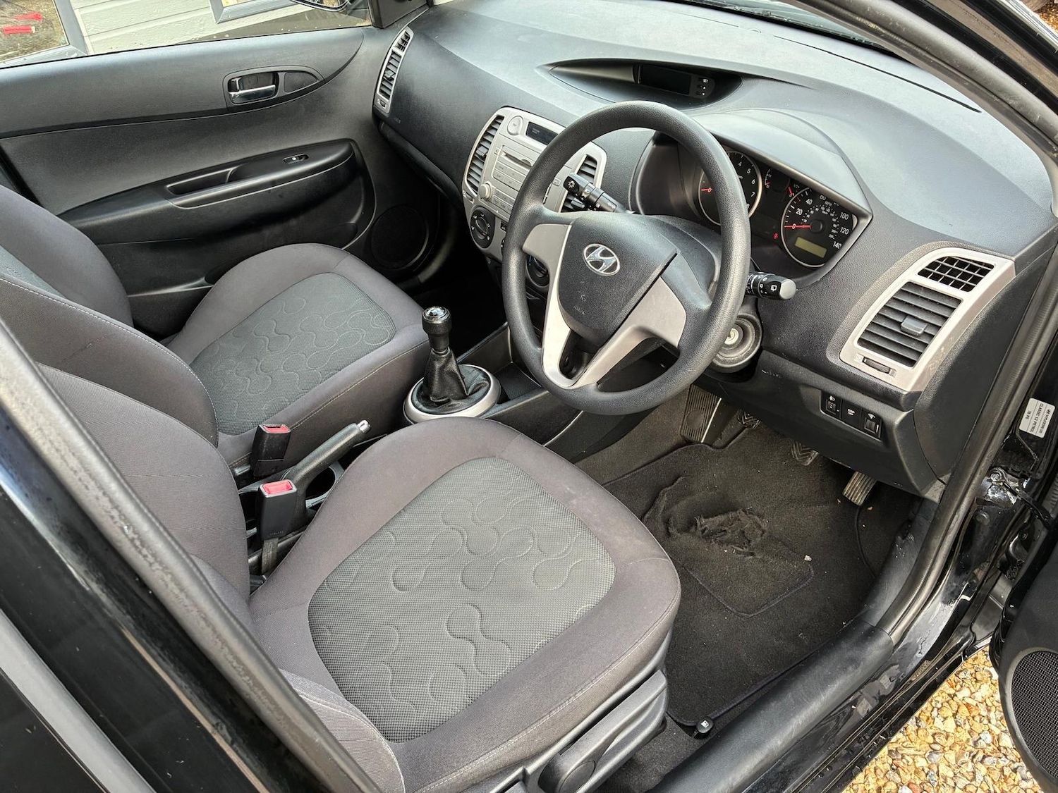 Used Hyundai i20 2009 for sale - 77400635: Photo 10