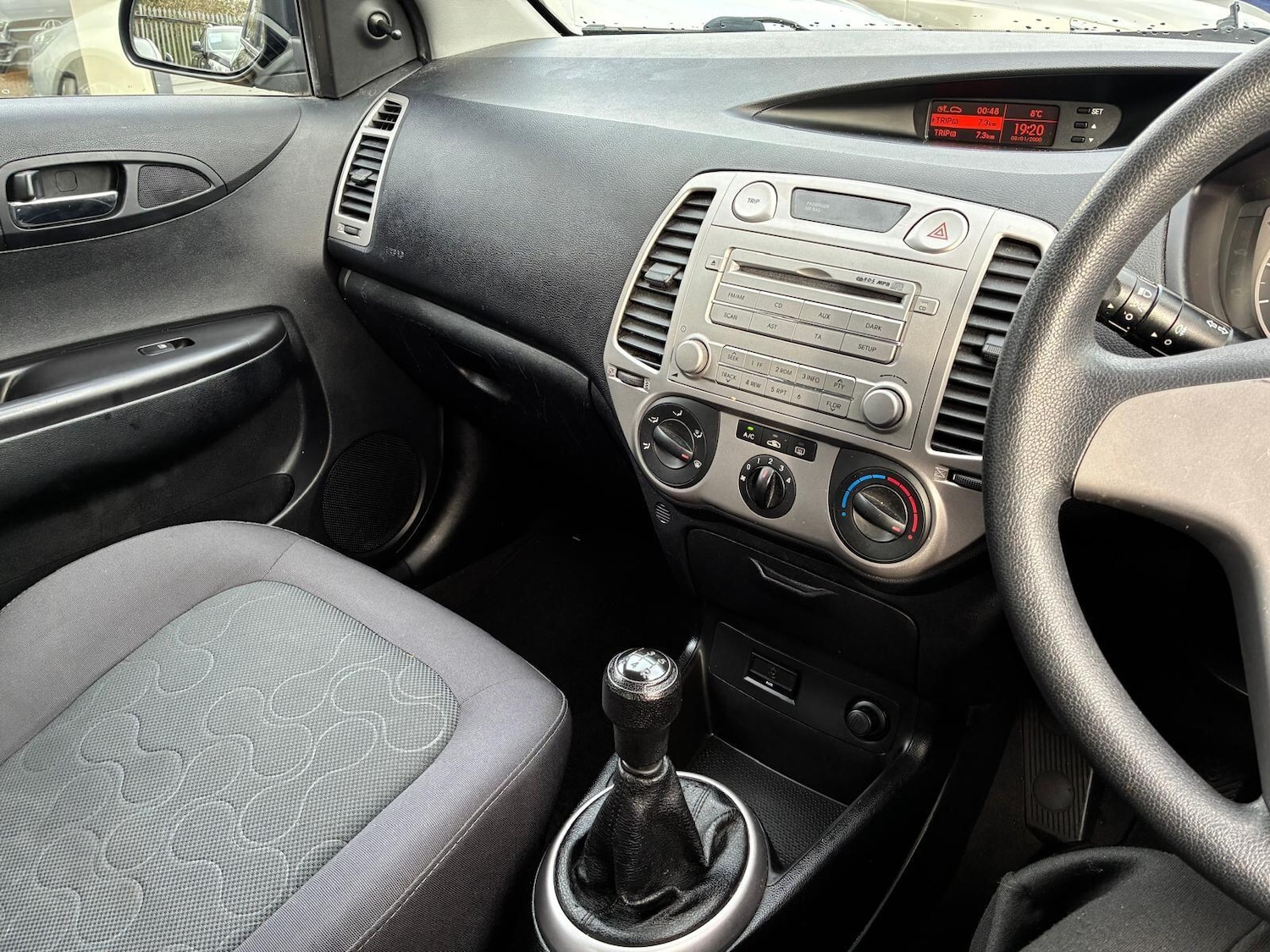 Used Hyundai i20 2009 for sale - 77400635: Photo 12