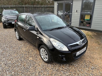 Used Hyundai i20 2009 for sale - 77400635: Photo