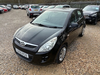 Used Hyundai i20 2009 for sale - 77400635: Photo