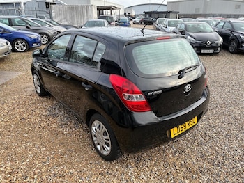 Used Hyundai i20 2009 for sale - 77400635: Photo