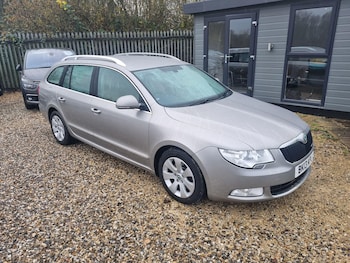 2013 (13) - 1.6 TDI CR Elegance GreenLine II 5dr