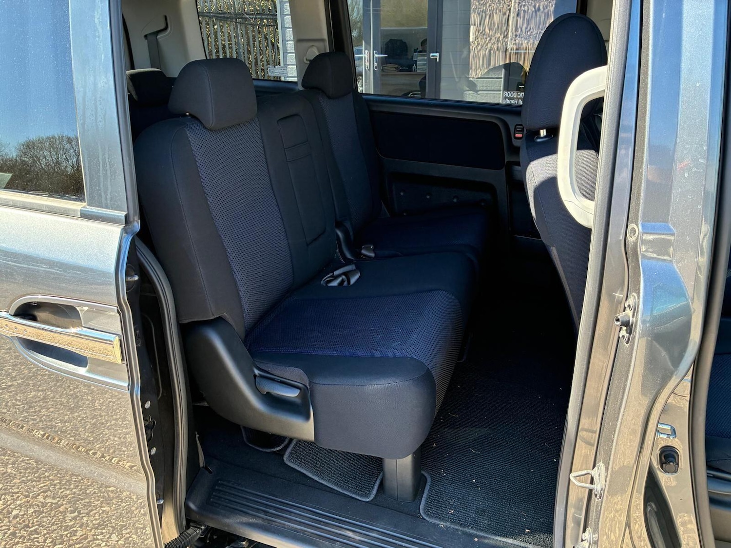 Used Honda Stepwagon 2023 for sale - 77939860: Photo 14