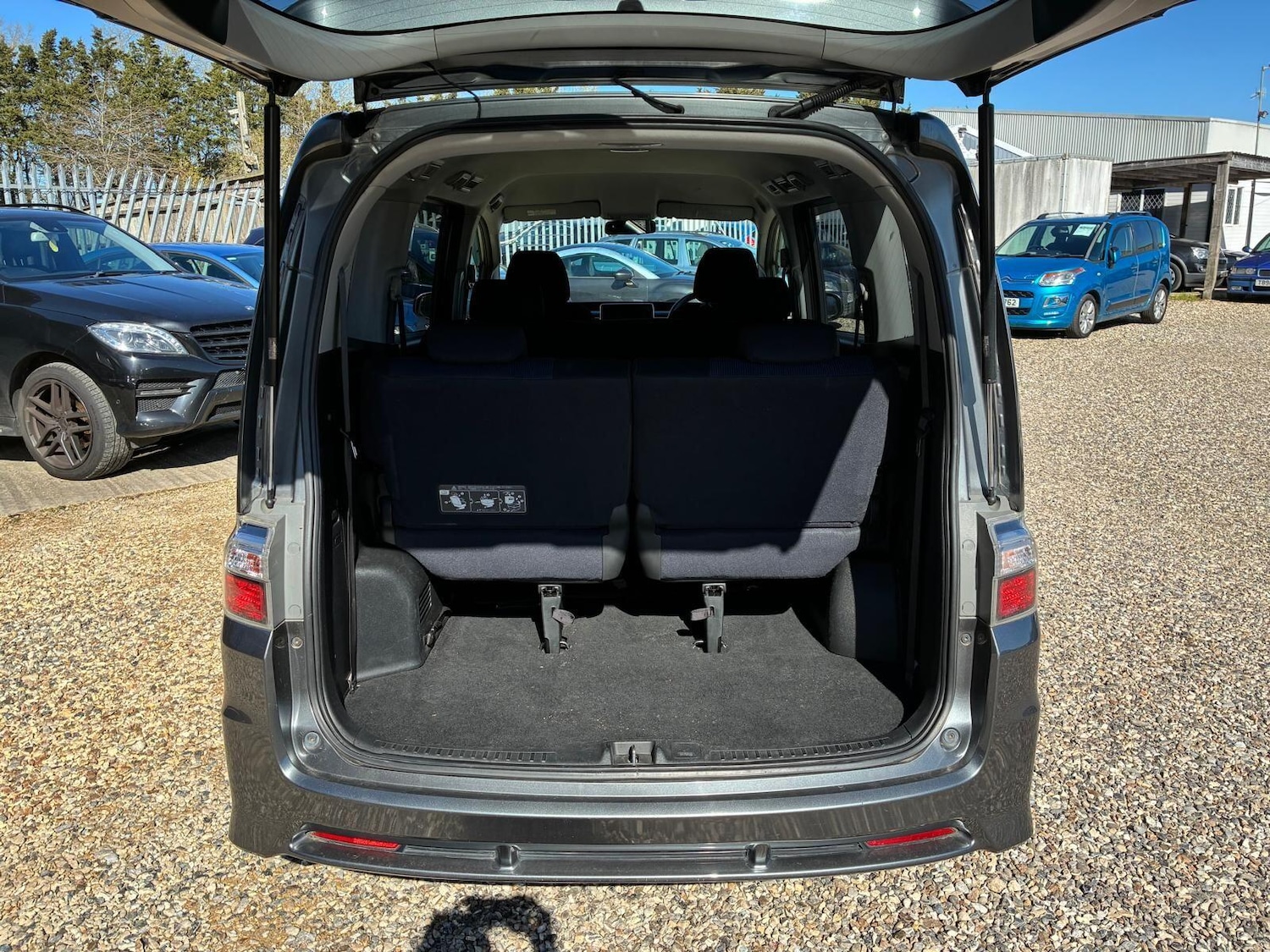 Used Honda Stepwagon 2023 for sale - 77939860: Photo 9