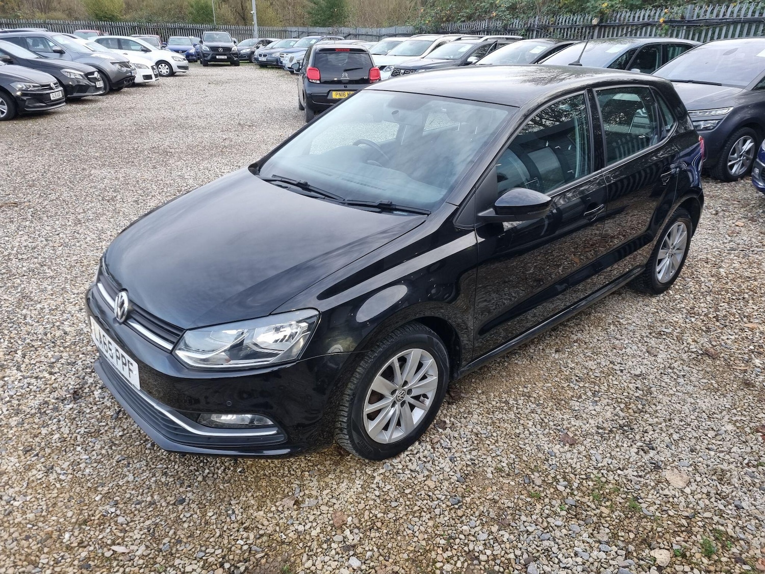 Used Volkswagen Polo 2015 for sale - 76573040: Photo 3