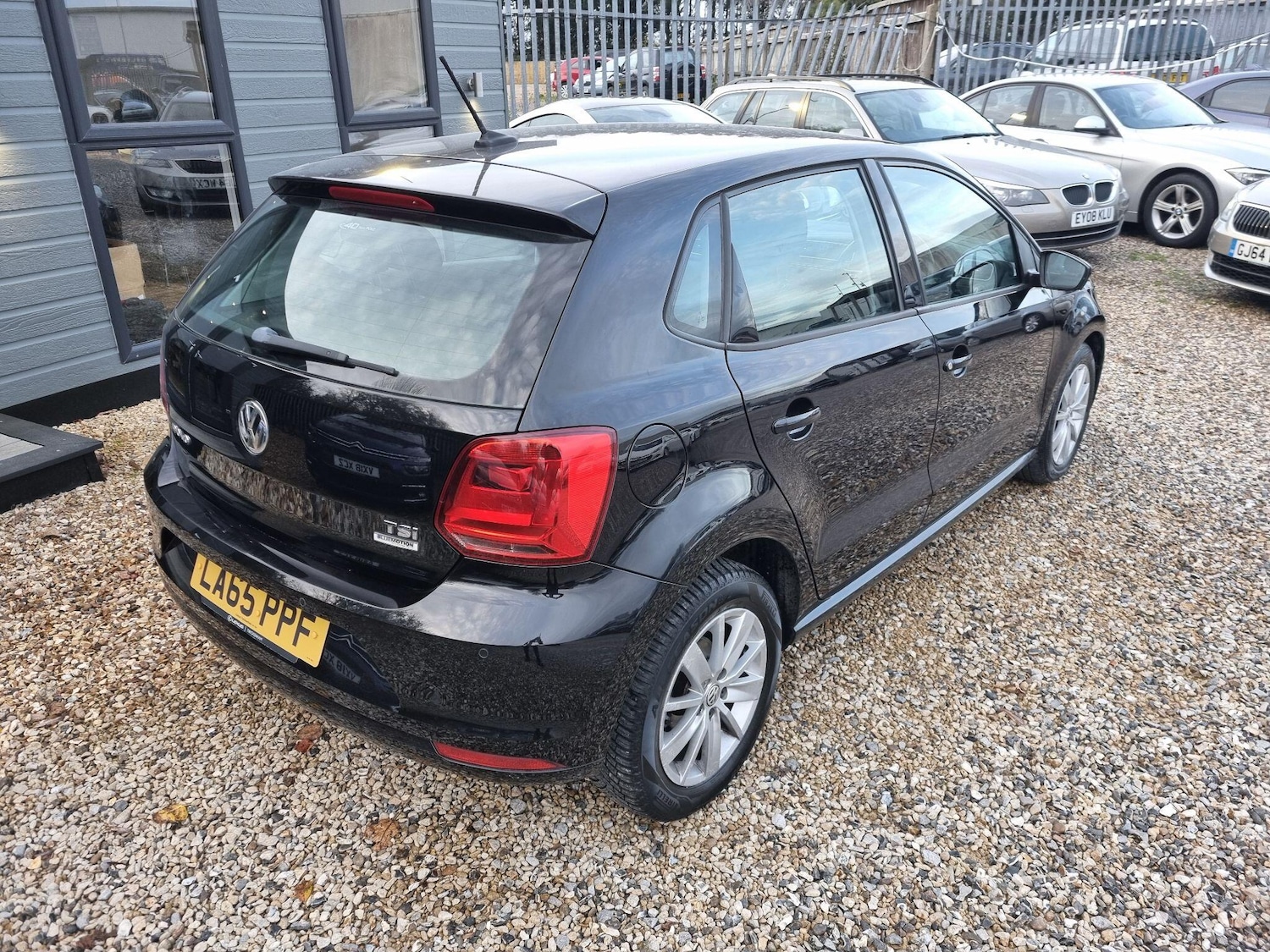 Used Volkswagen Polo 2015 for sale - 76573040: Photo 6