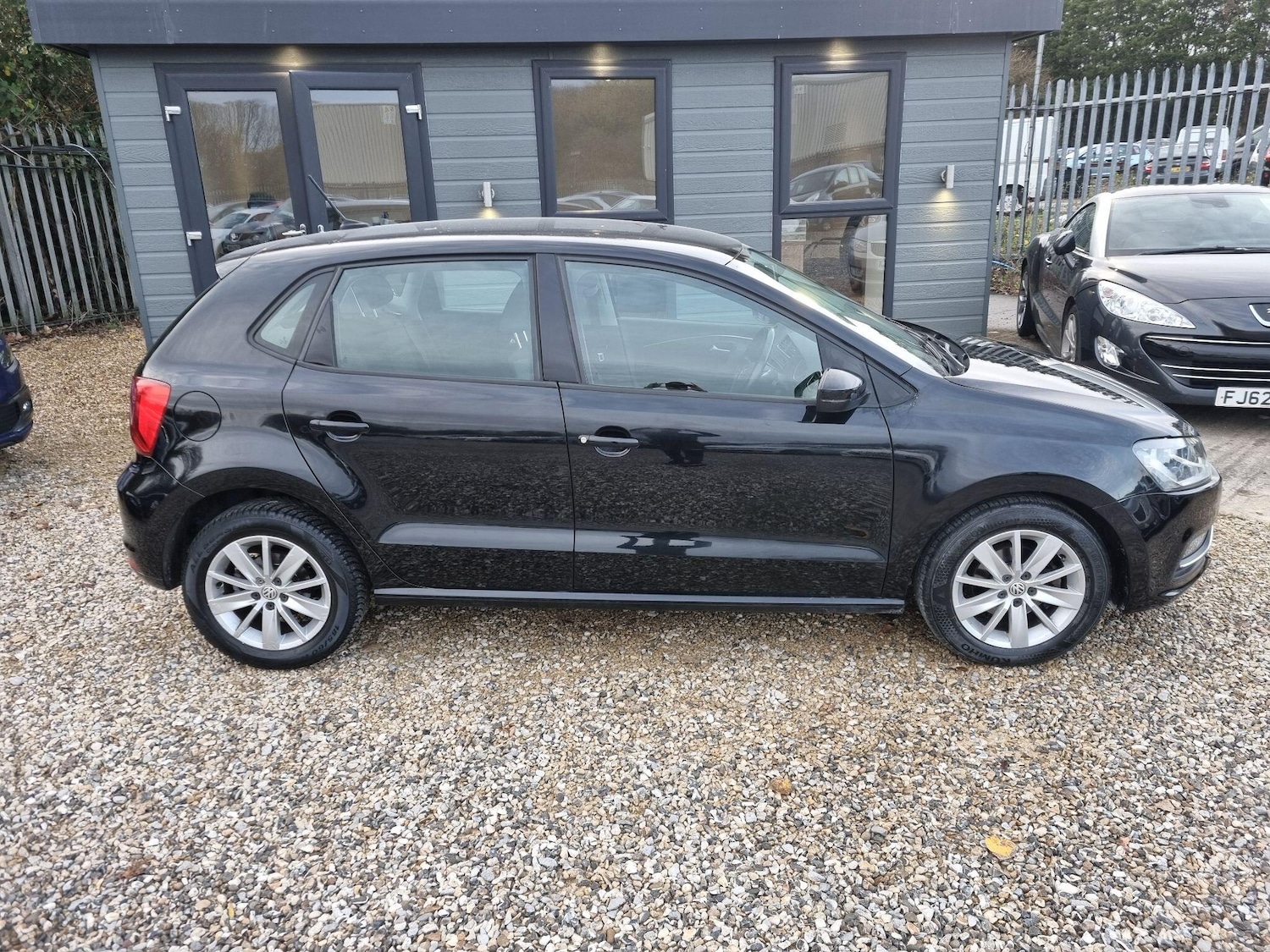 Used Volkswagen Polo 2015 for sale - 76573040: Photo 7