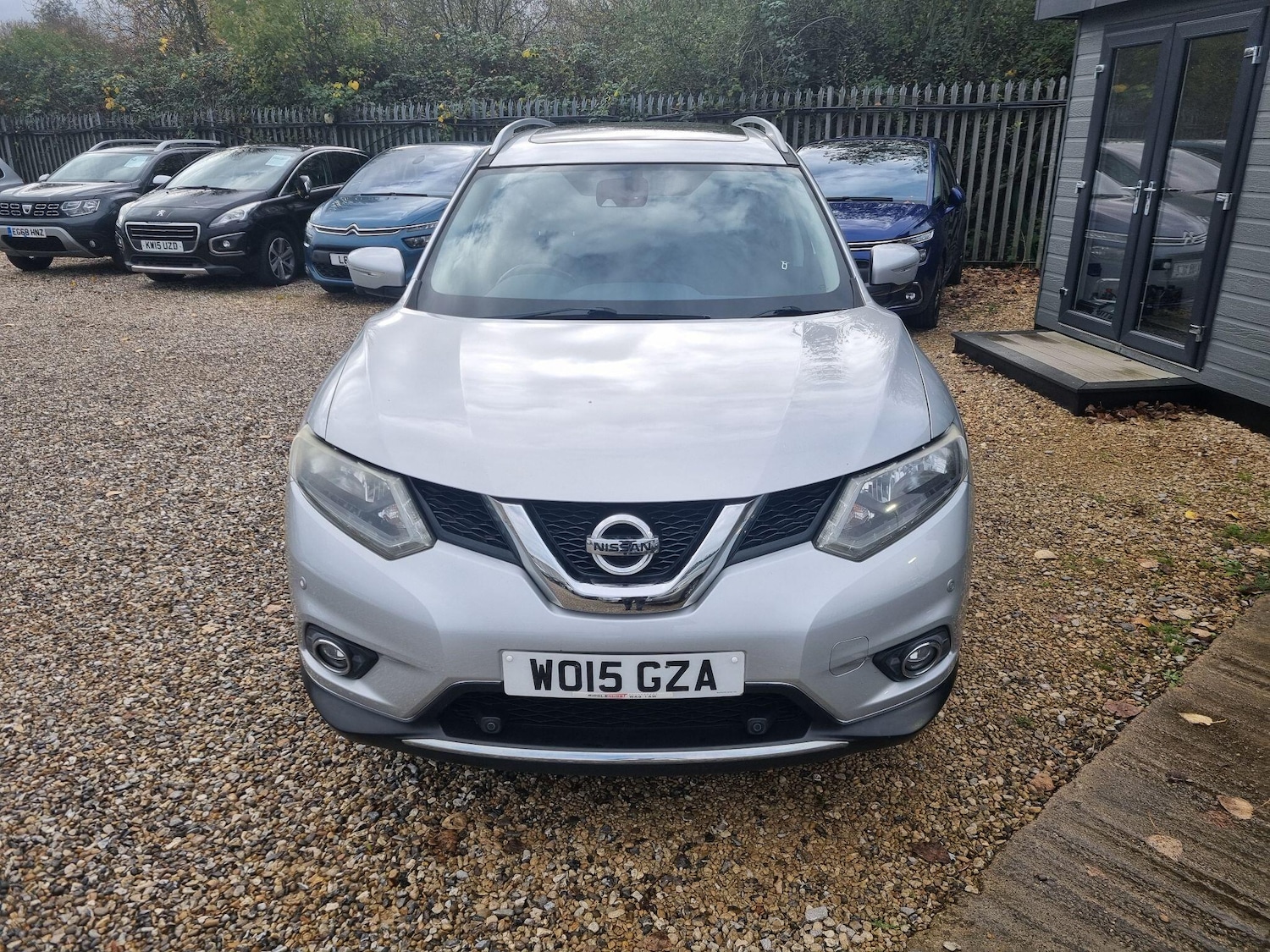 Used Nissan X-Trail 2015 for sale - 77400819: Photo 2
