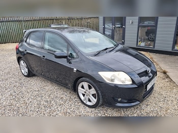 2008 (58) - 2.2 D-4D SR180 5dr