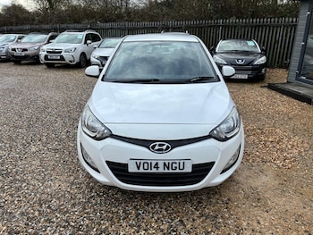 Used Hyundai i20 2014 for sale - 77400749: Photo