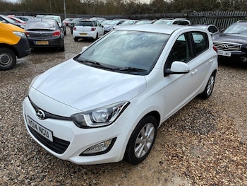 Used Hyundai i20 2014 for sale - 77400749: Photo