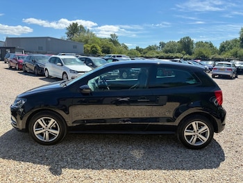 Used Volkswagen Polo 2016 for sale - 79075707: Photo