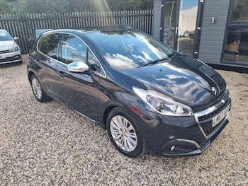 Peugeot - 208