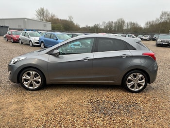 Used Hyundai i30 2014 for sale - 77768800: Photo