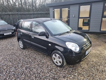 2010 (10) - 1.1 Strike 5dr