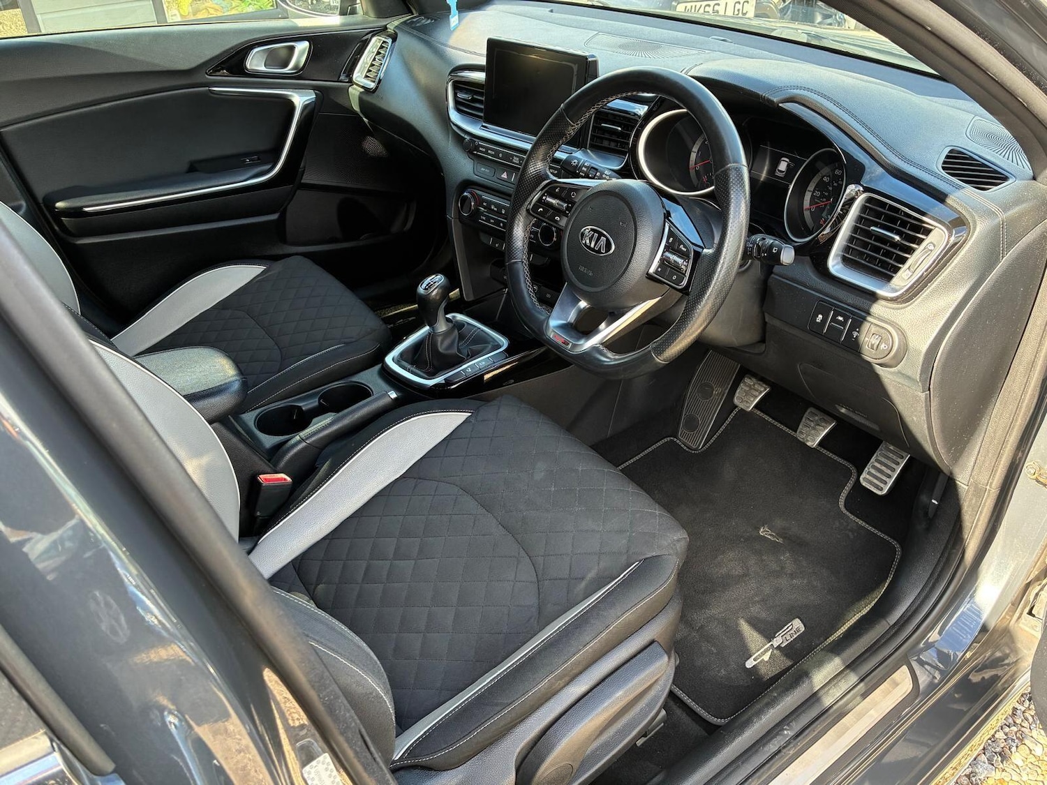 Used Kia Ceed for sale - 77824880: Photo 11