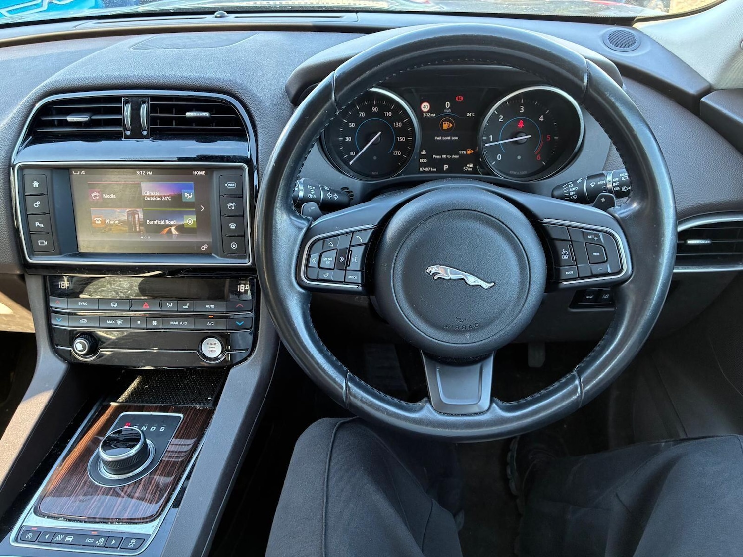 Used Jaguar F-Pace 2016 for sale - 78156574: Photo 14