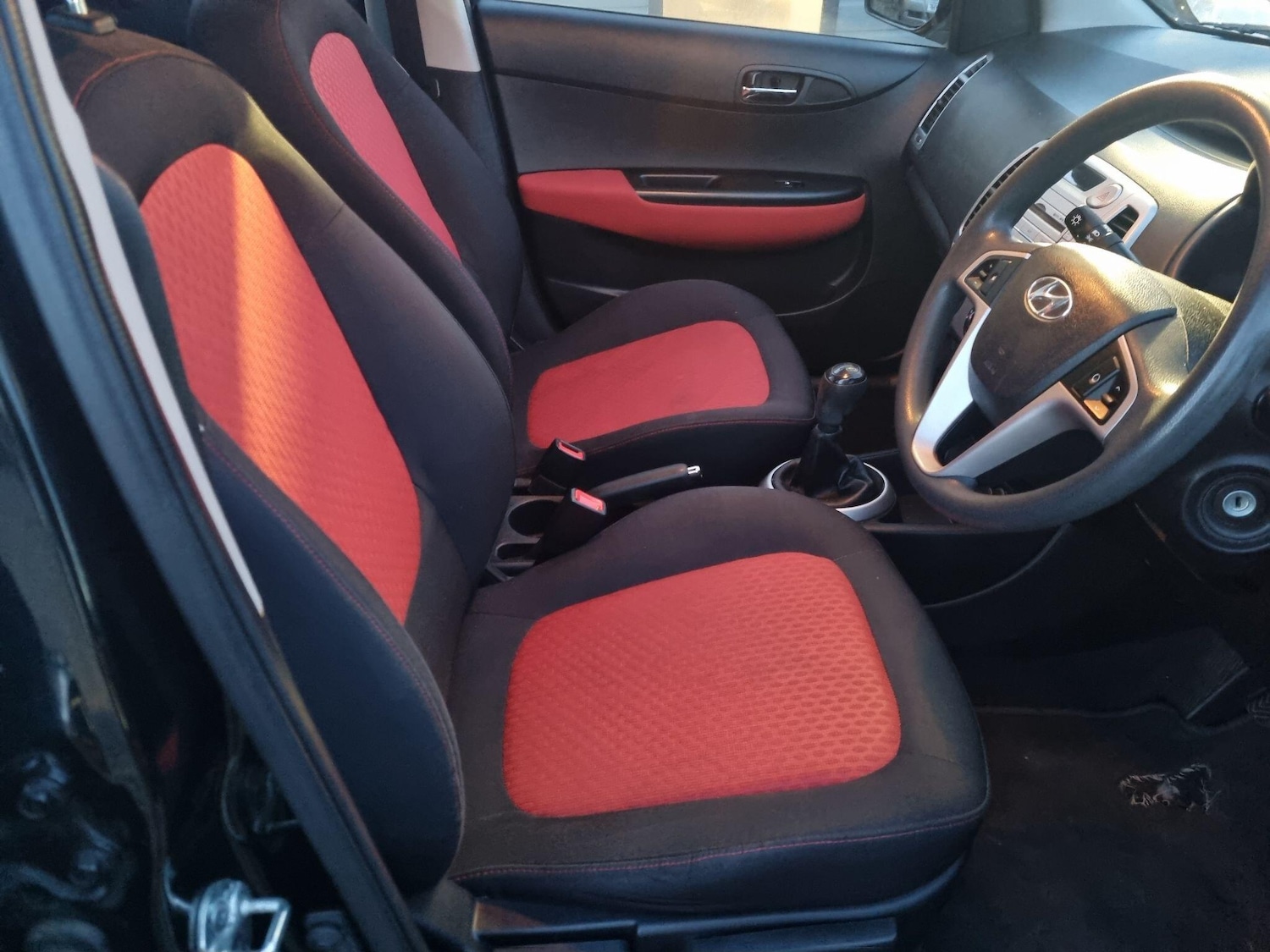 Used Hyundai i20 2010 for sale - 76800794: Photo 11