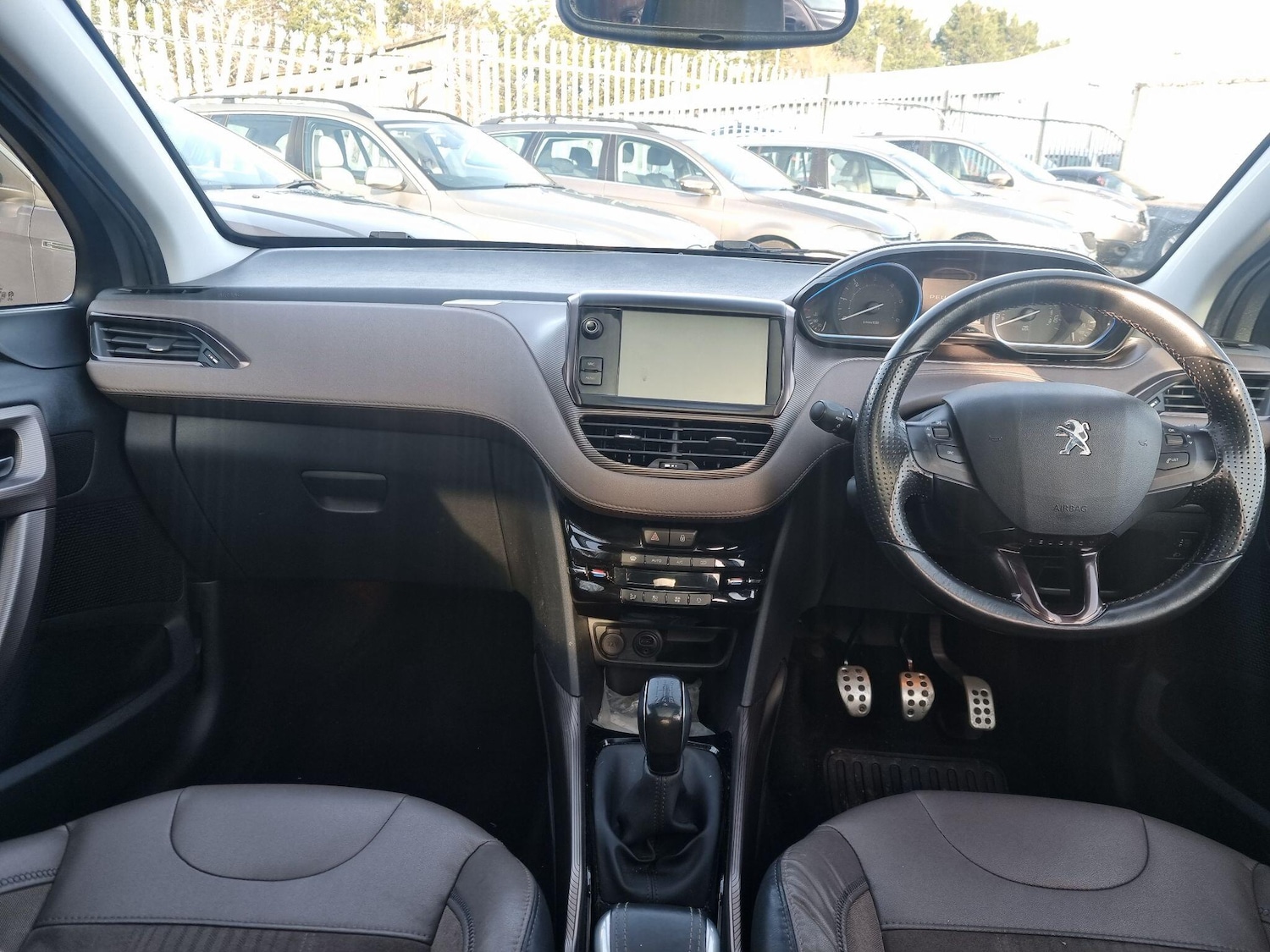 Used Peugeot 2008 2015 for sale - 76927000: Photo 12