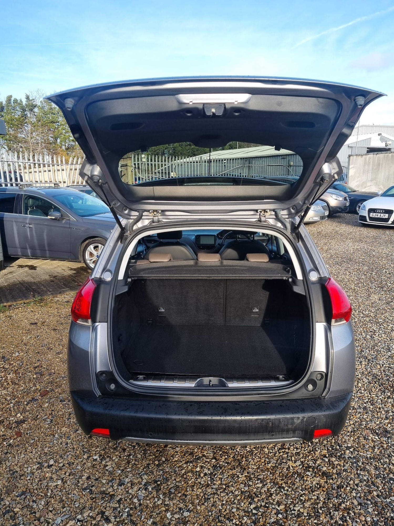 Used Peugeot 2008 2015 for sale - 76927000: Photo 7