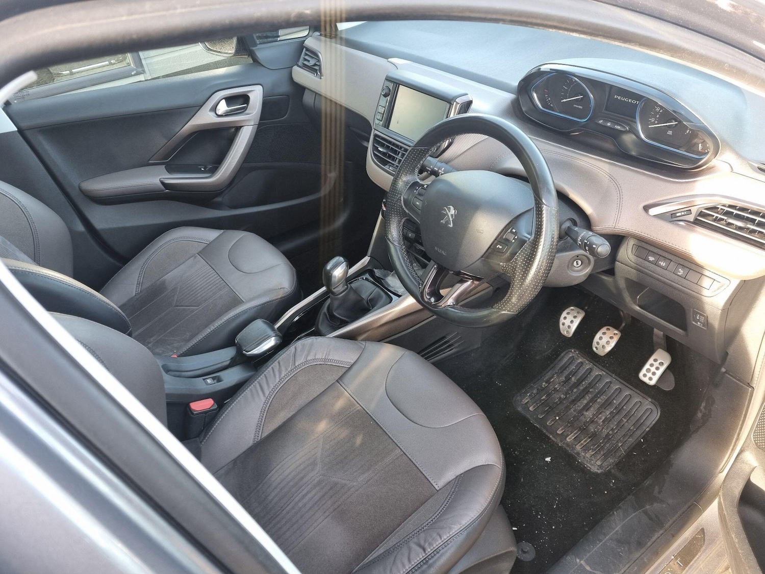 Used Peugeot 2008 2015 for sale - 76927000: Photo 9