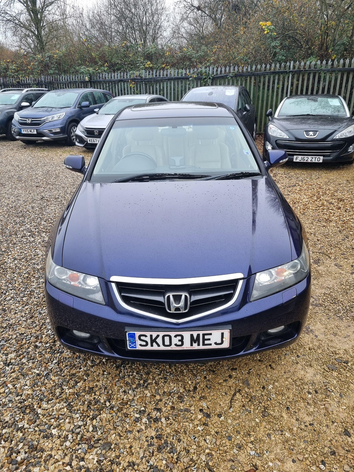 Used Honda Accord 2017 for sale - 76976113: Photo 2