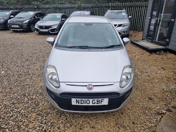 Used Fiat Punto Evo 2010 for sale - 76752997: Photo