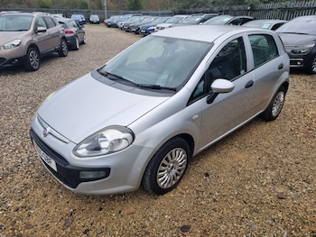 Used Fiat Punto Evo 2010 for sale - 76752997: Photo