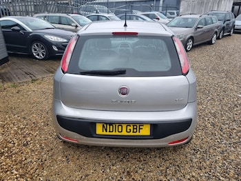 Used Fiat Punto Evo 2010 for sale - 76752997: Photo