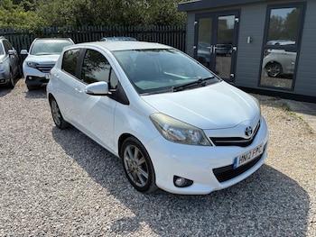 Used Toyota Yaris 2012 for sale - 78348137: Photo