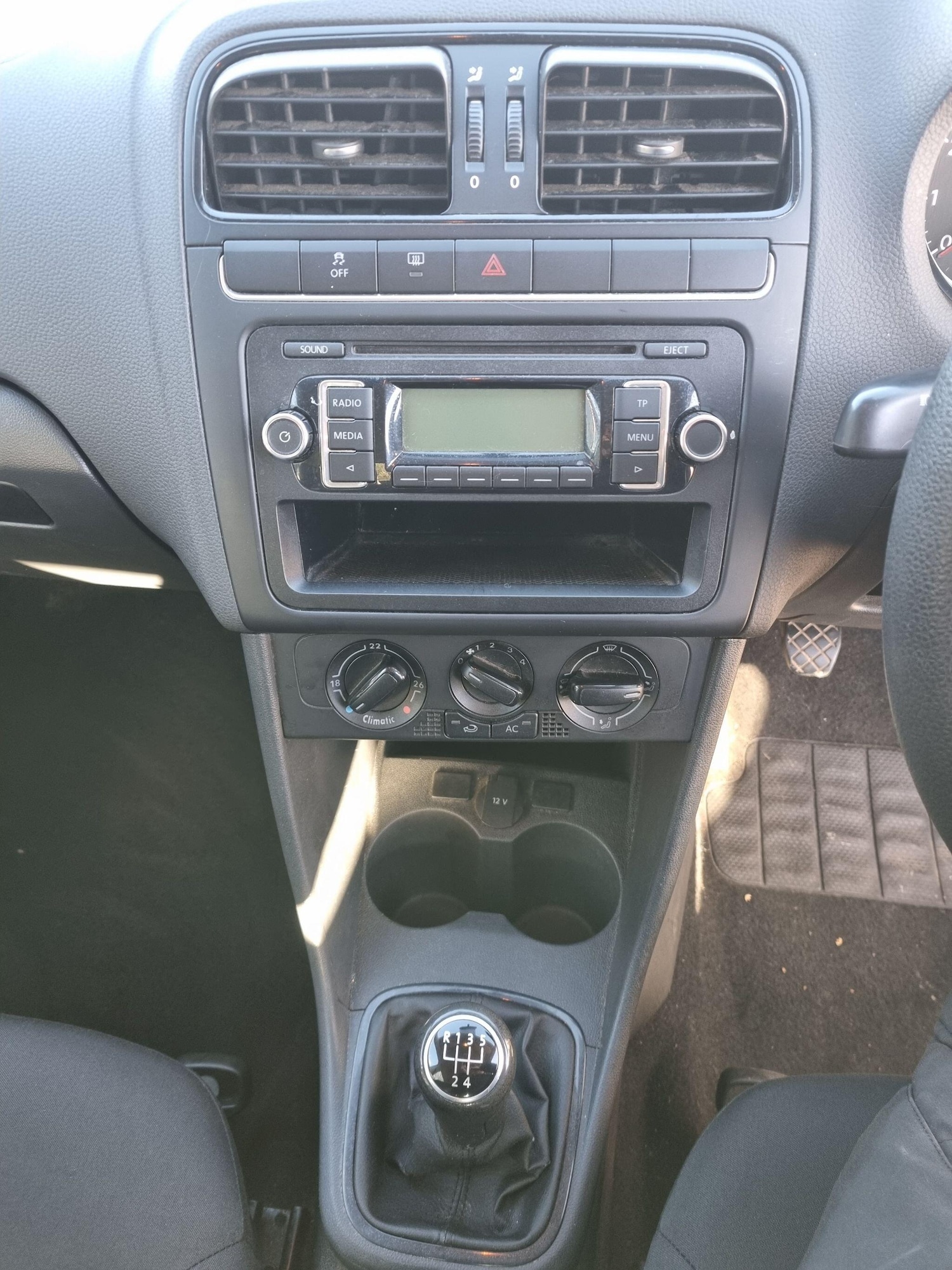 Used Volkswagen Polo 2011 for sale - 76398187: Photo 12