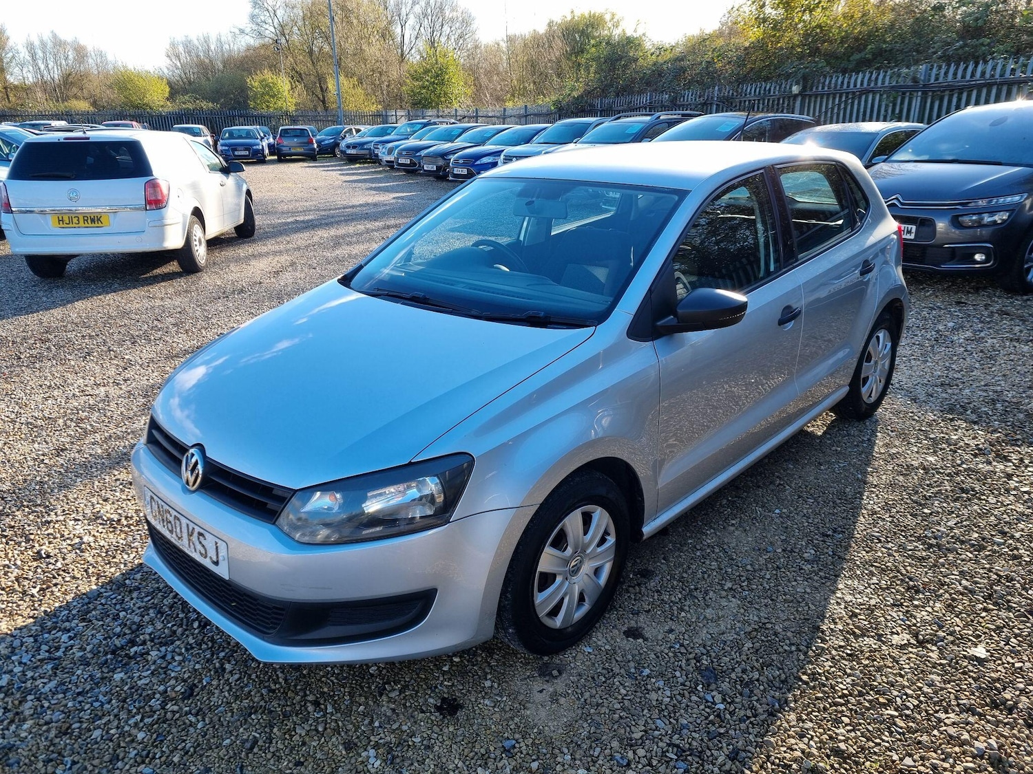 Used Volkswagen Polo 2011 for sale - 76398187: Photo 3