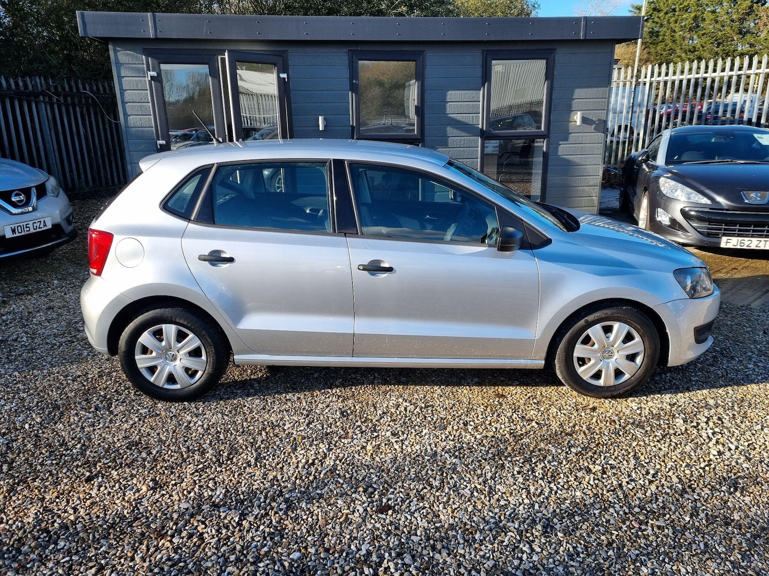 Used Volkswagen Polo 2011 for sale - 76398187: Photo 5