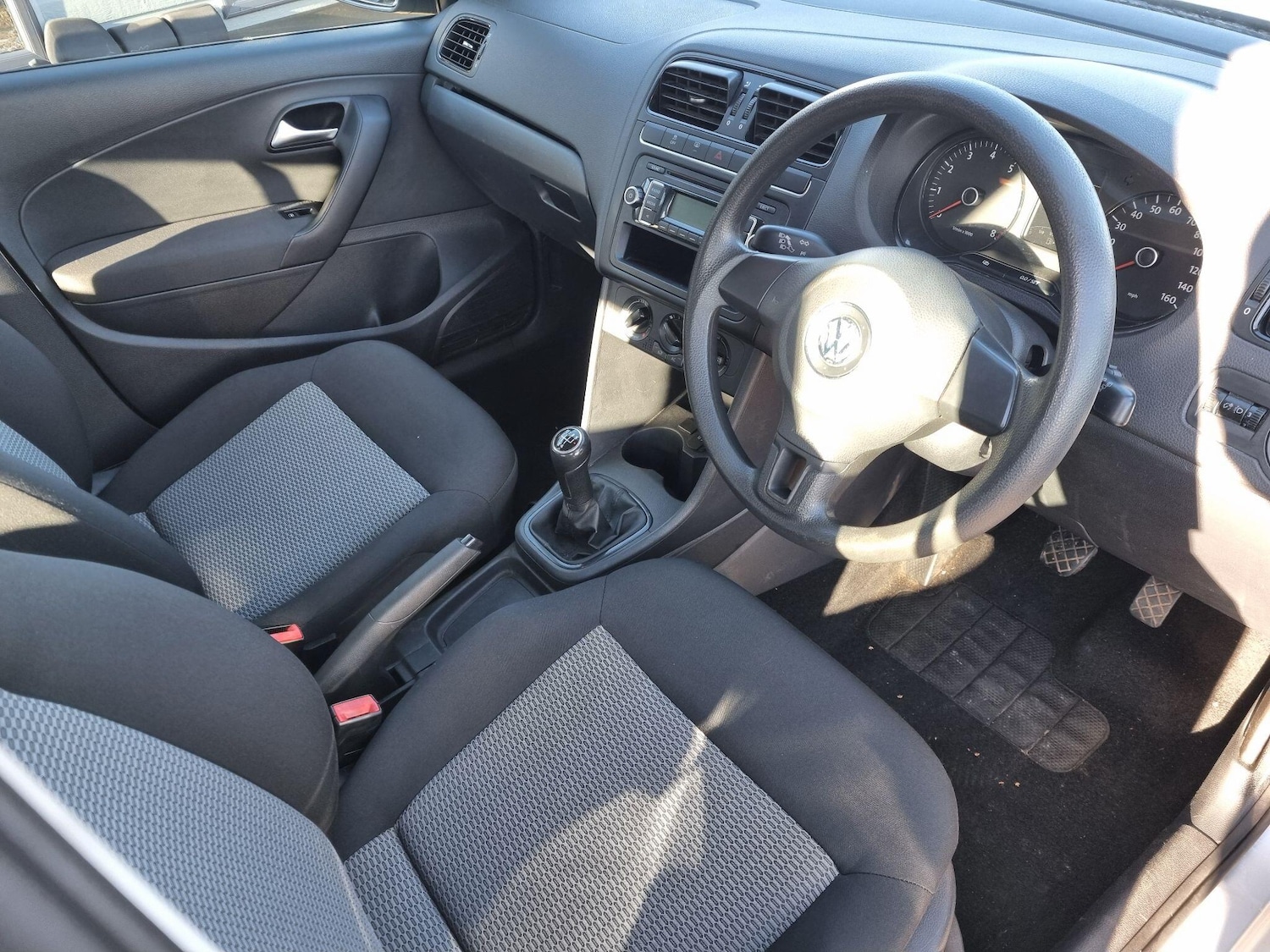 Used Volkswagen Polo 2011 for sale - 76398187: Photo 7