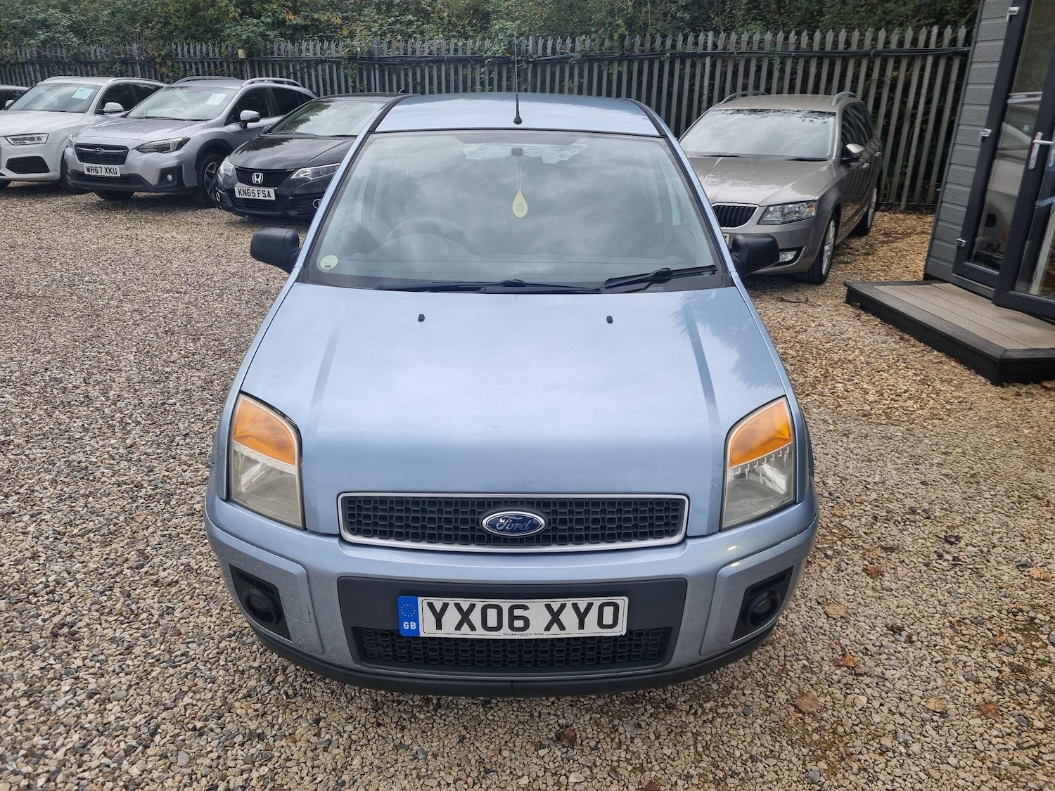 Used Ford Fusion 2006 for sale - 76399368: Photo 2