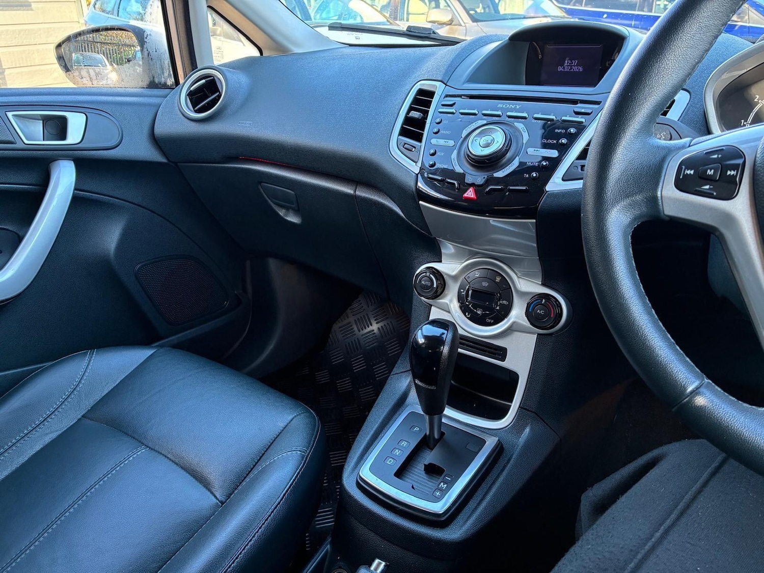 Used Ford Fiesta 2011 for sale - 77440135: Photo 12