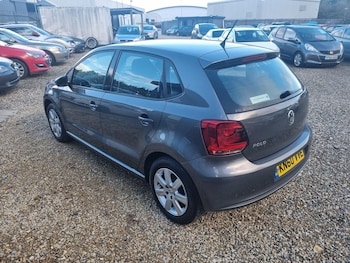Used Volkswagen Polo 2010 for sale - 77400813: Photo