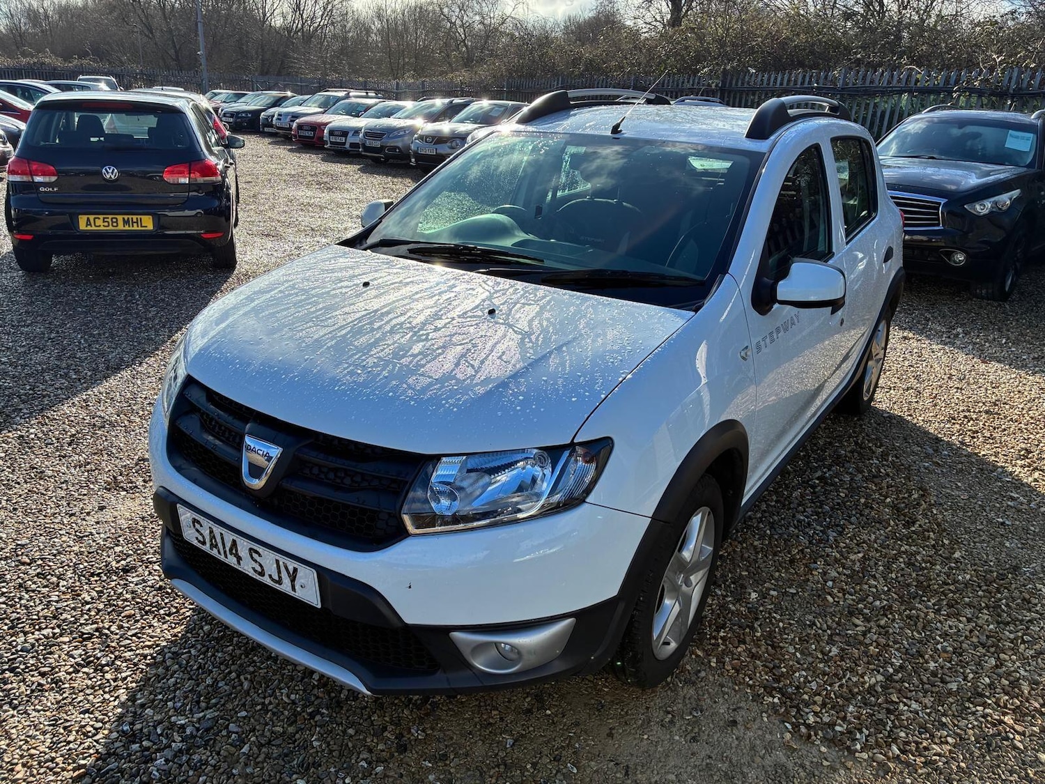 Used Dacia Sandero Stepway 2014 for sale - 77440179: Photo 3