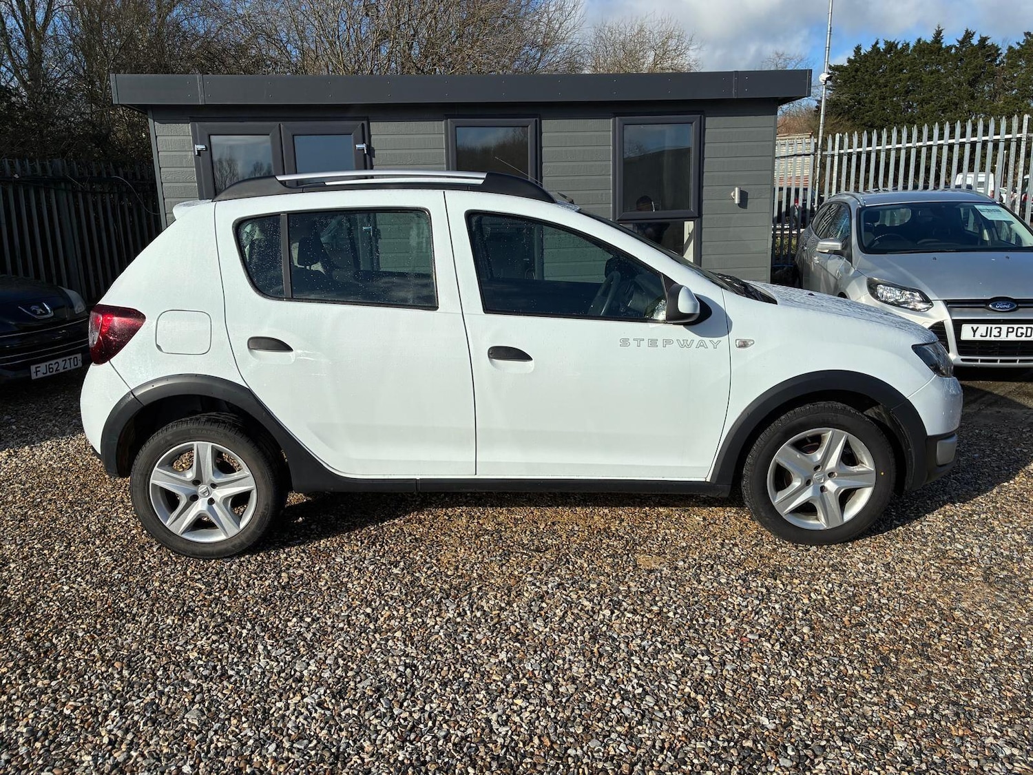 Used Dacia Sandero Stepway 2014 for sale - 77440179: Photo 9