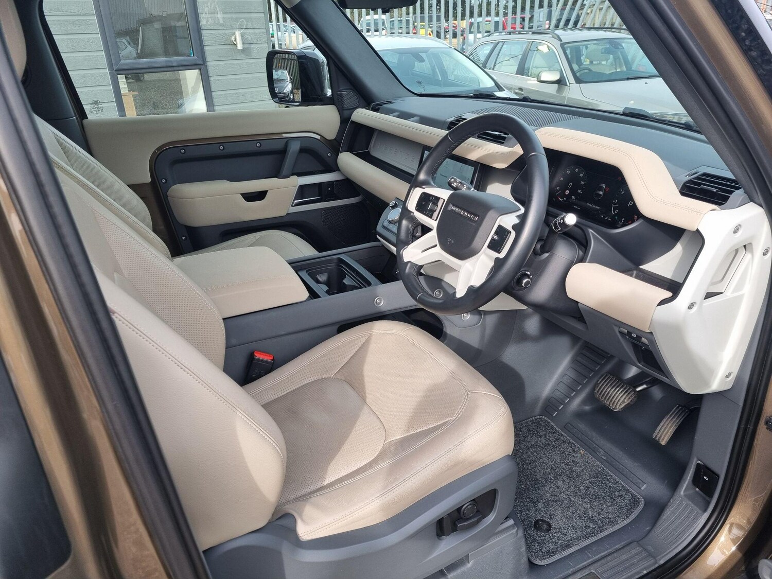 Used Land Rover Defender 2022 for sale - 77597948: Photo 13