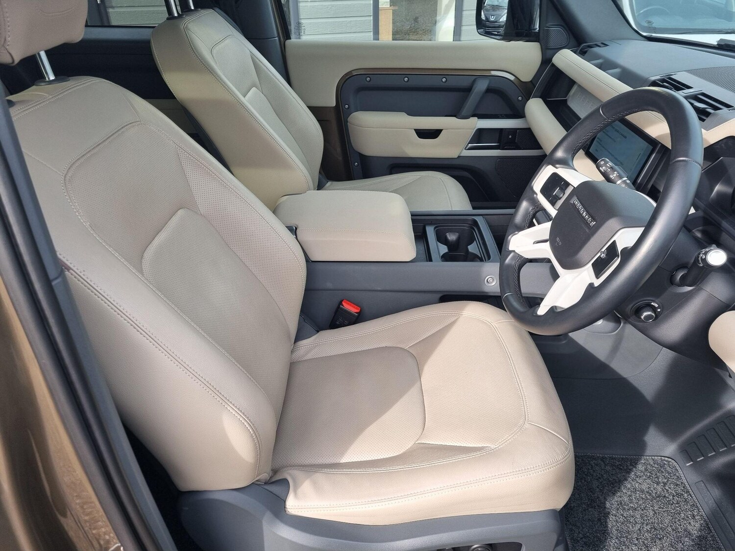 Used Land Rover Defender 2022 for sale - 77597948: Photo 14