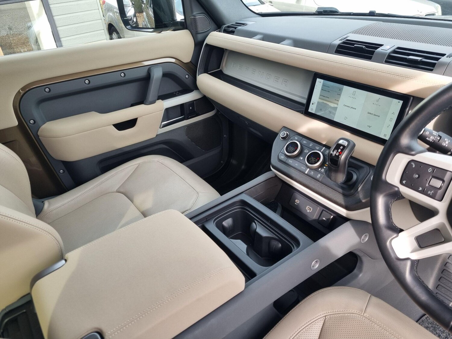 Used Land Rover Defender 2022 for sale - 77597948: Photo 15