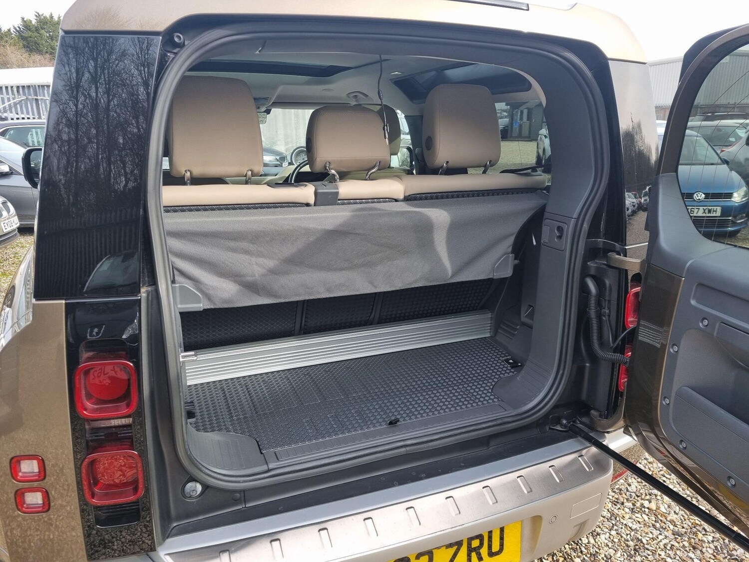 Used Land Rover Defender 2022 for sale - 77597948: Photo 9