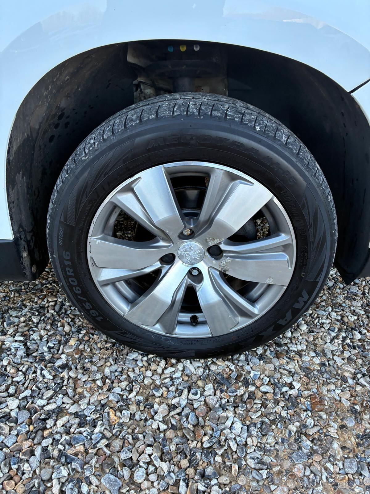 Used Peugeot 2008 2015 for sale - 77658478: Photo 19