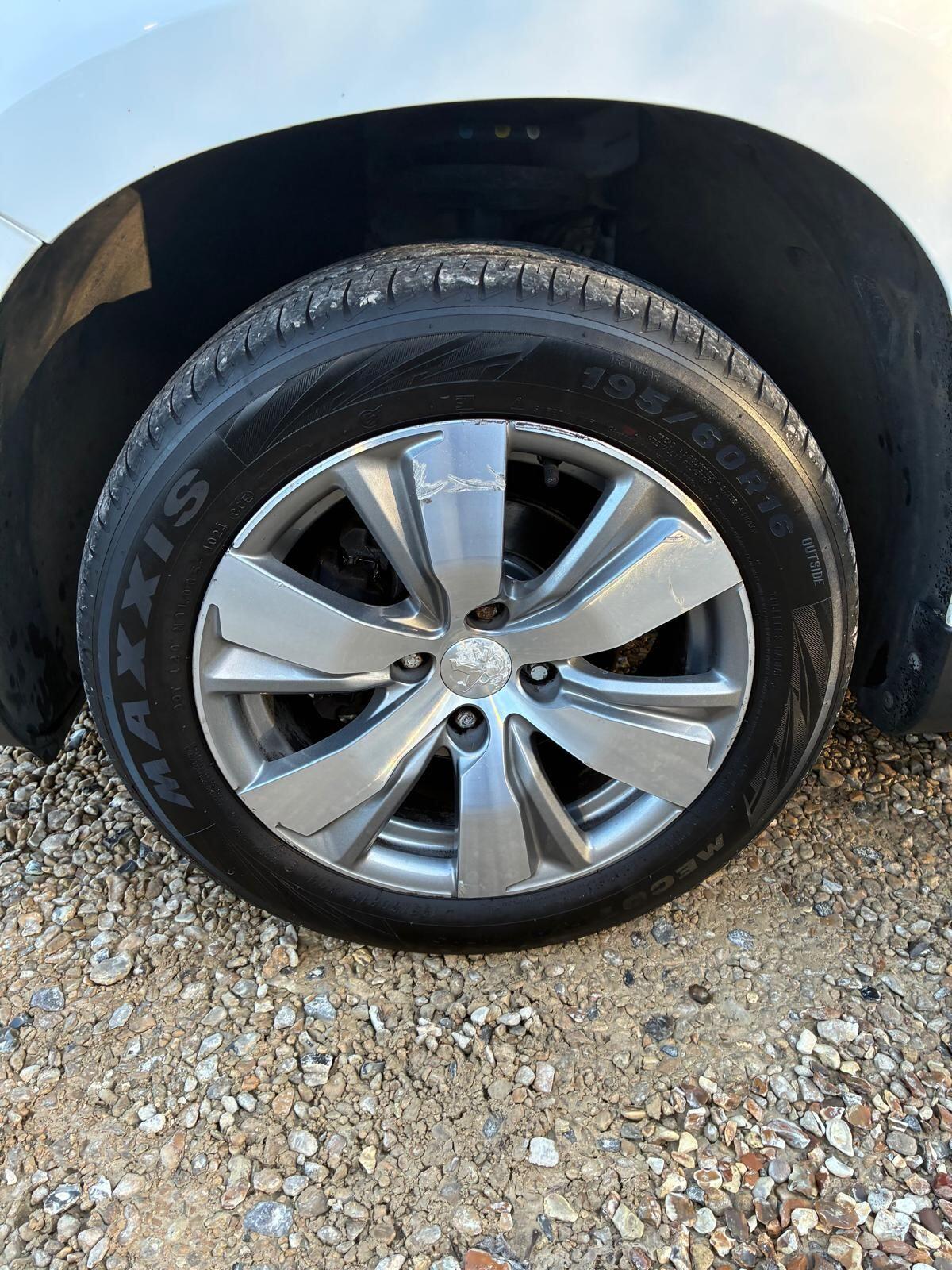 Used Peugeot 2008 2015 for sale - 77658478: Photo 21