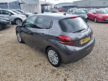 Used Peugeot 208 2019 for sale - 75401607: Photo